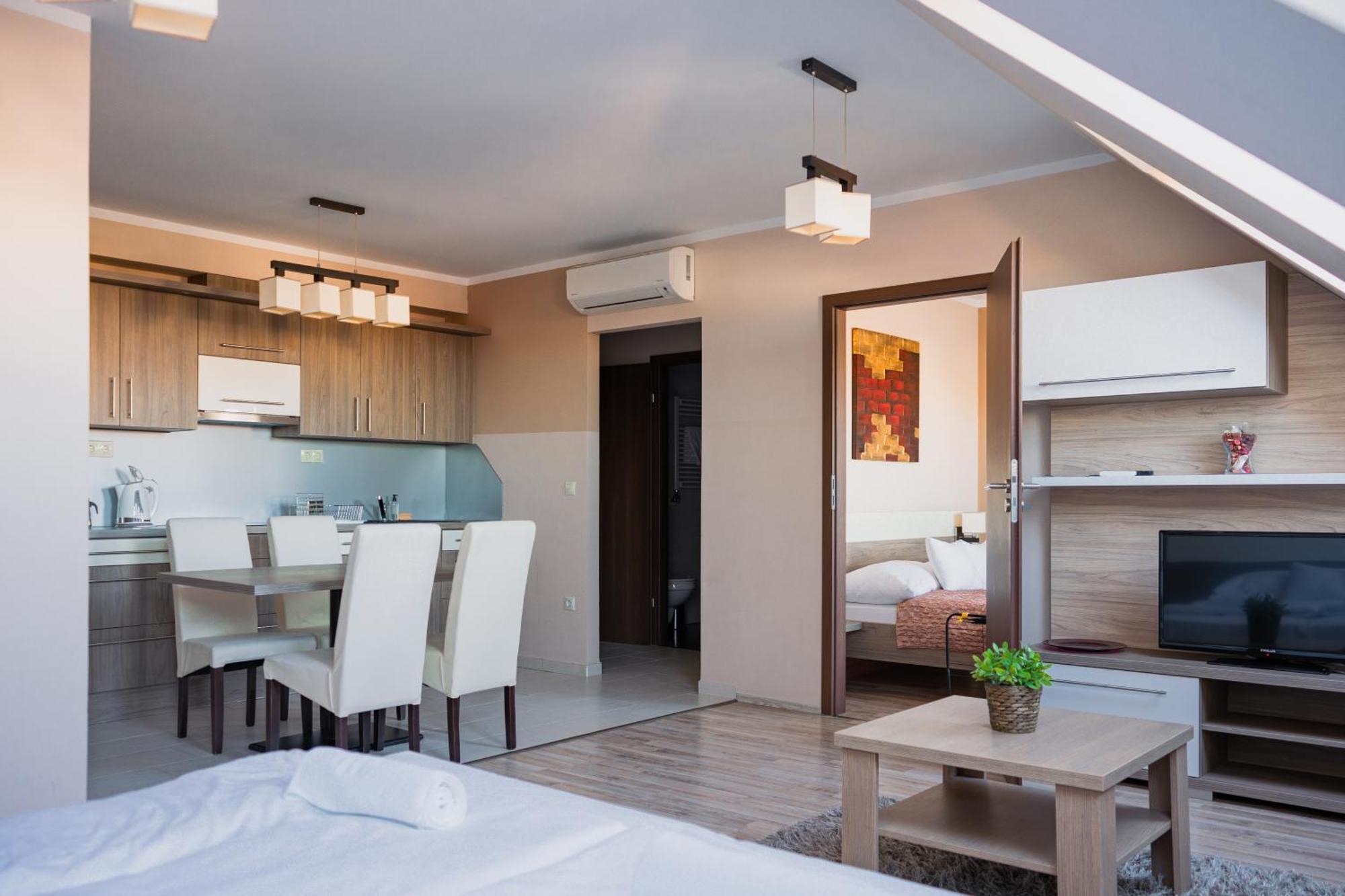 Zafir Apartman Sarvar Ngoại thất bức ảnh