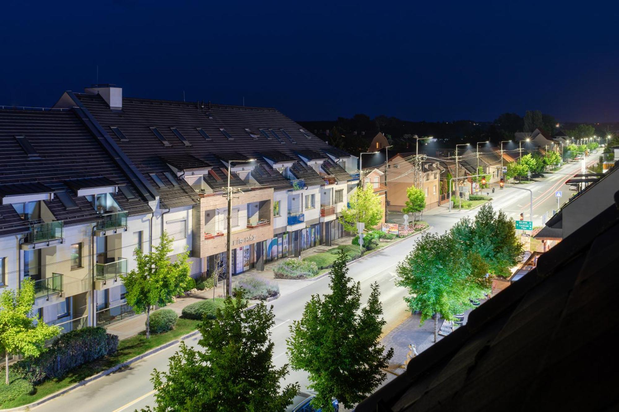 Zafir Apartman Sarvar Ngoại thất bức ảnh