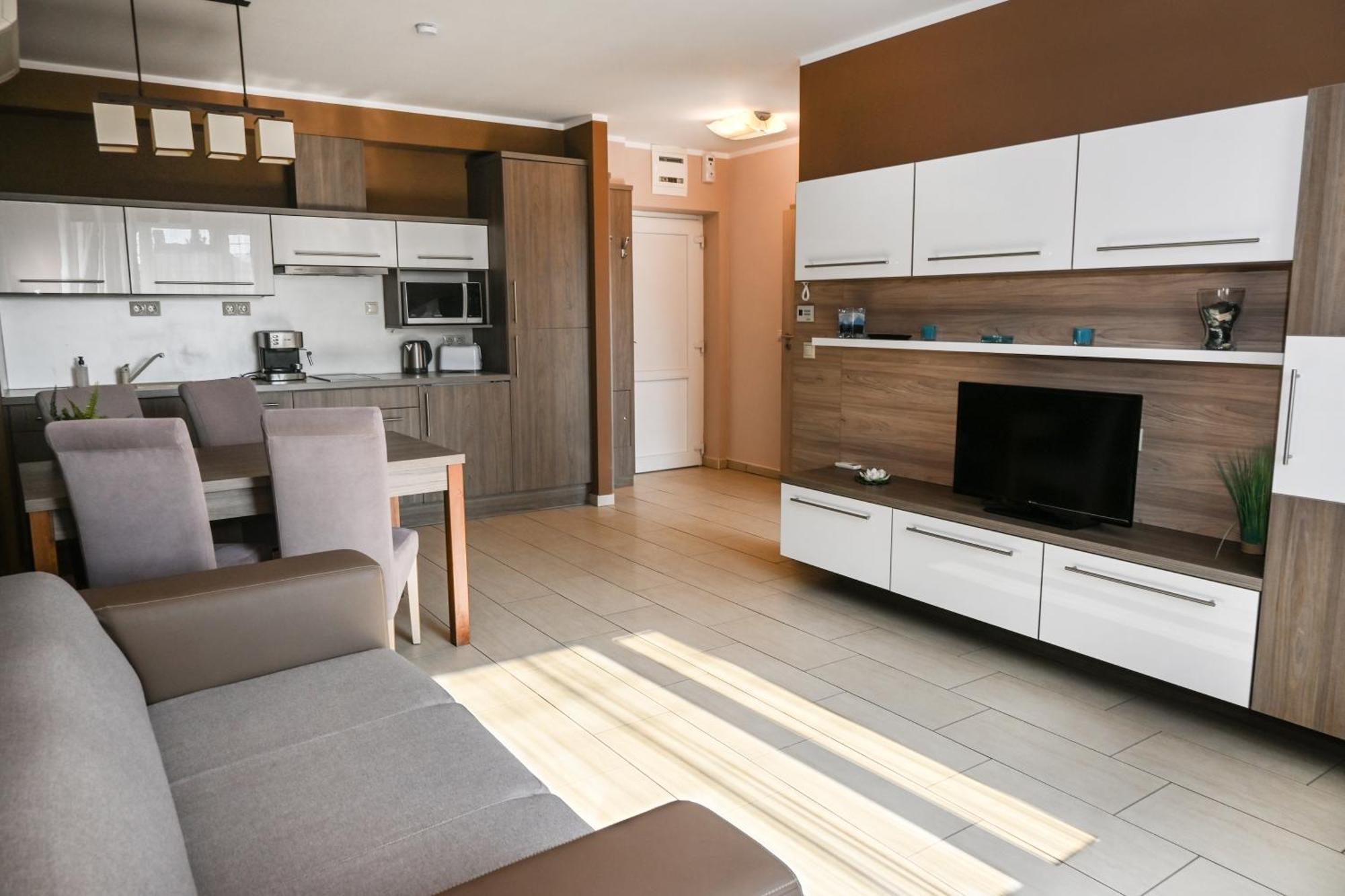 Zafir Apartman Sarvar Ngoại thất bức ảnh