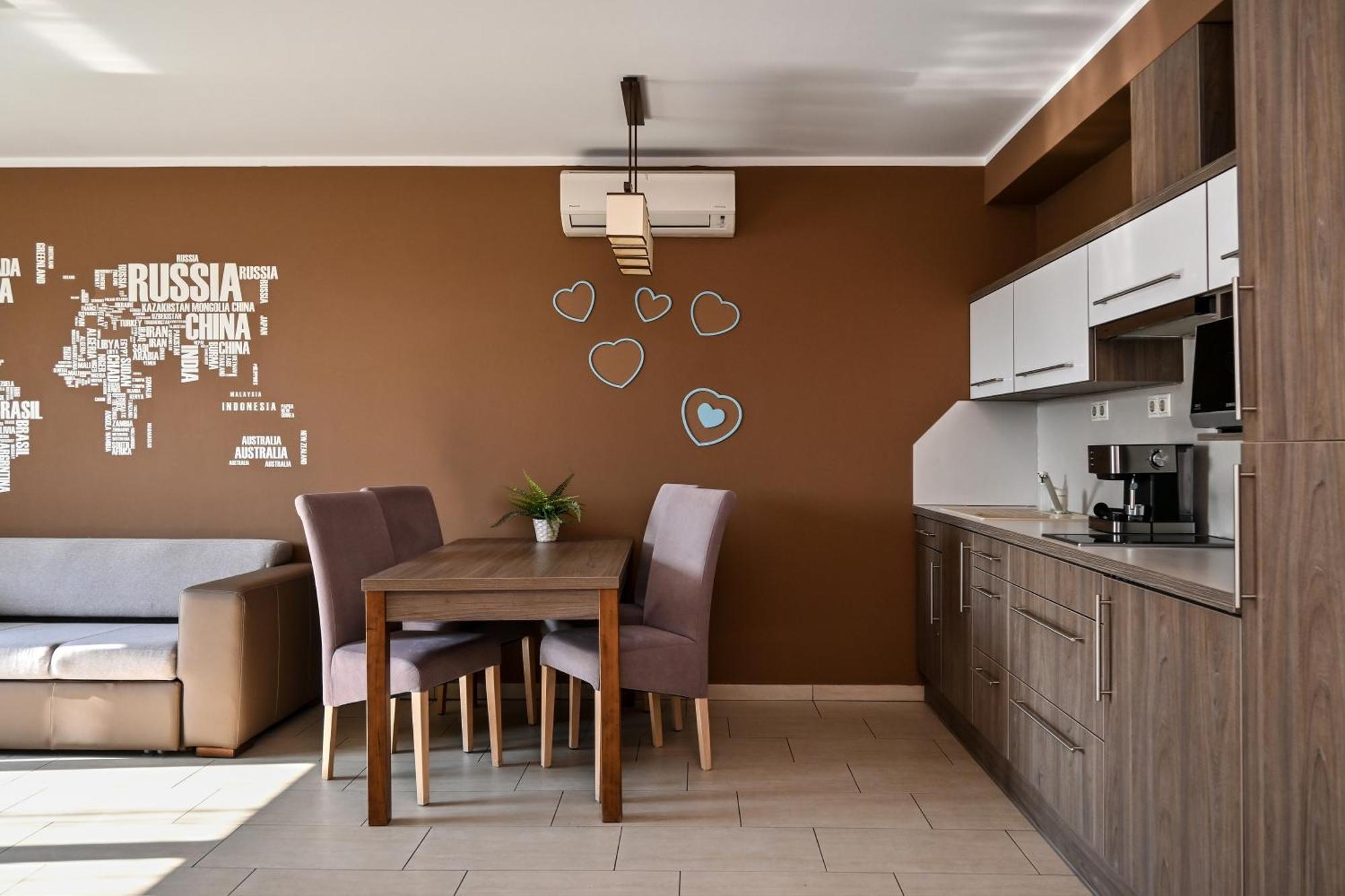 Zafir Apartman Sarvar Ngoại thất bức ảnh