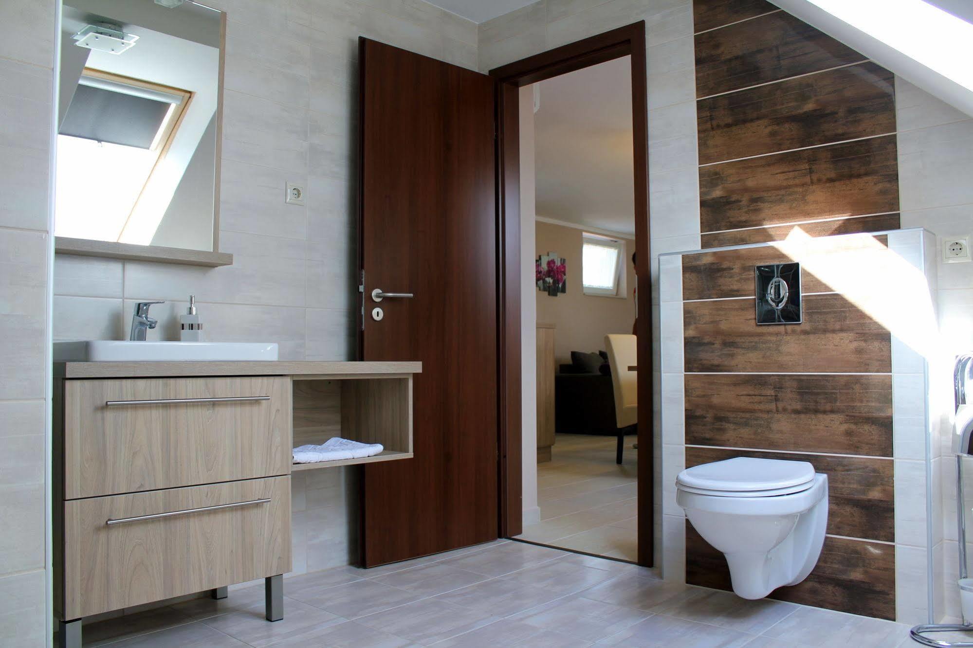 Zafir Apartman Sarvar Ngoại thất bức ảnh